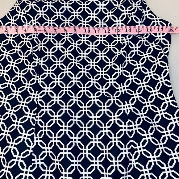 Madison Leigh Women’s Dress, Size 10,‎ Black and White Pattern w/tiny stain* - Picture 6 of 7